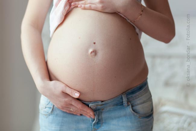 Erzieherin und schwanger? Das müsst Ihr über Elterngeld und Elternzeit wissen!