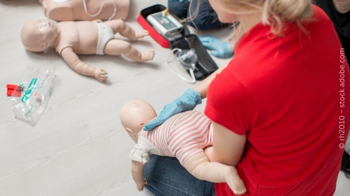 Sicherheit geht vor: Erste Hilfe am Kind